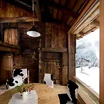 Oegghof 221 *